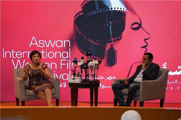 “حصريات” سبب رفض لبلبة فيلم النعامة والطاووس