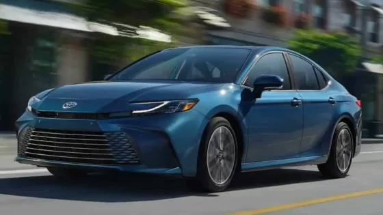 سيارات تويوتا كامري 2025: (السعر + المواصفات)