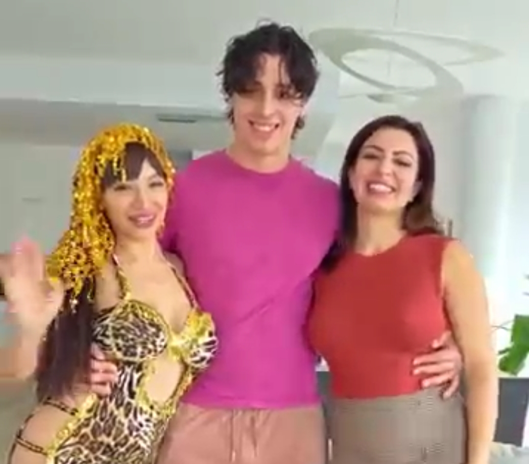 فيديو الينا العراقية مع يوسف خليل وساشا المصرية