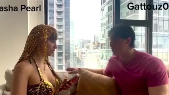 فيديو ساشا بيرل مع الوحش التونسي