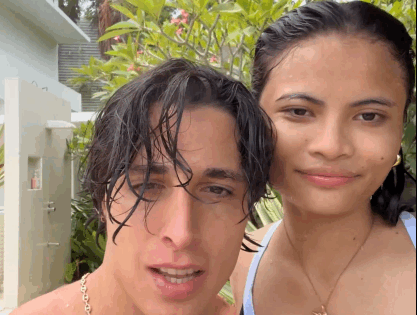 فيديو يوسف خليل مع فتاة من فنزويلا