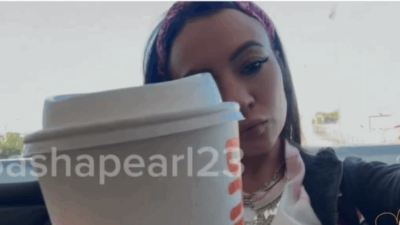 فيديو ساشا بيرل في صالة البلياردو