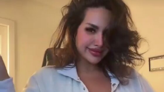 فيديو باربي نجد مع صديقتها الشقراء