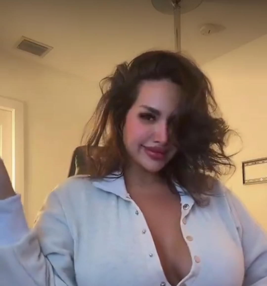 فيديو باربي نجد مع صديقتها الشقراء