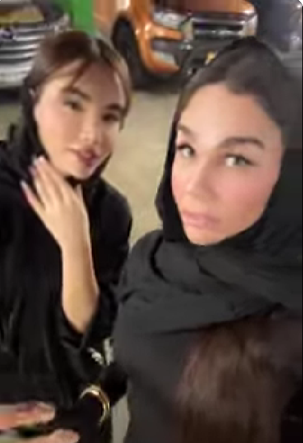 فيديو نايا الخيري مع اية خلف بالحجاب +20 كامل بدون تغبيش